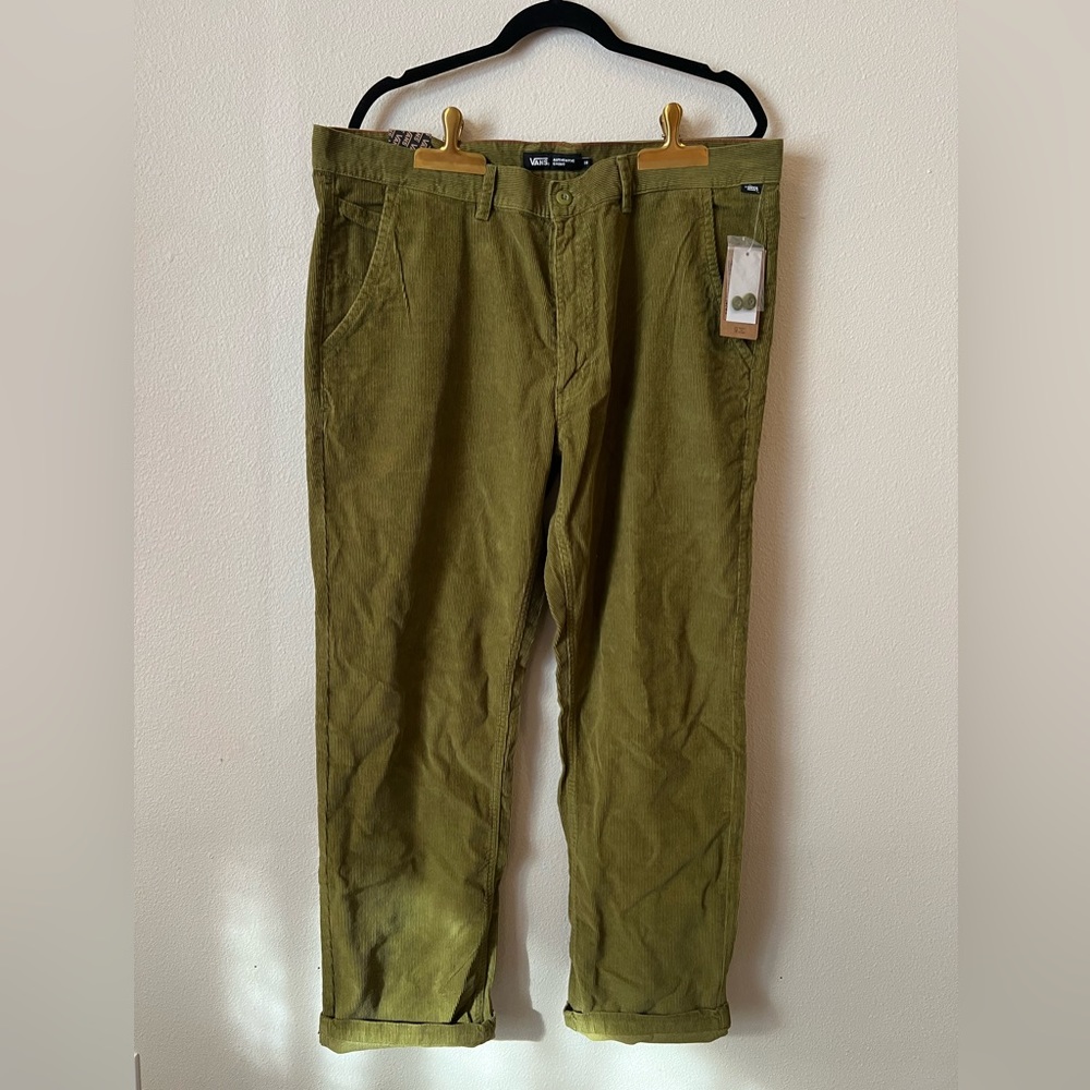 VANS Authentic Chino Mens Corduroy Pants - 38 - Avocado